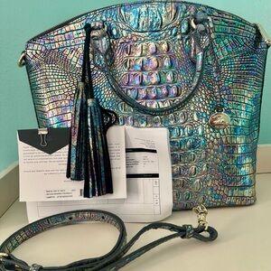 EUC Brahmin large duxbury Mother of Pearl